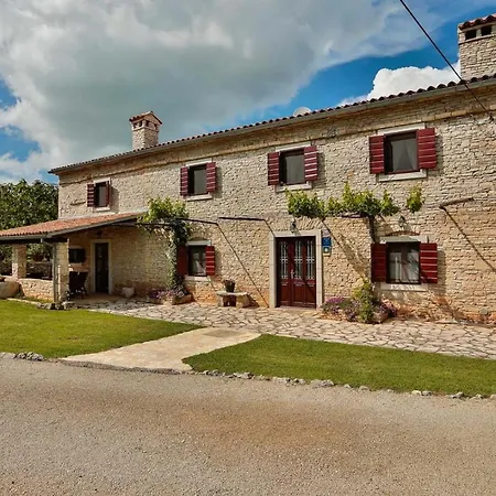 Edera Villa