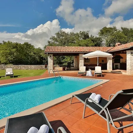 Edera Villa *
