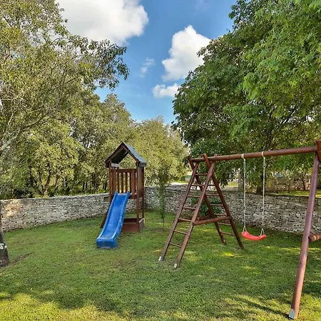 Edera Villa *